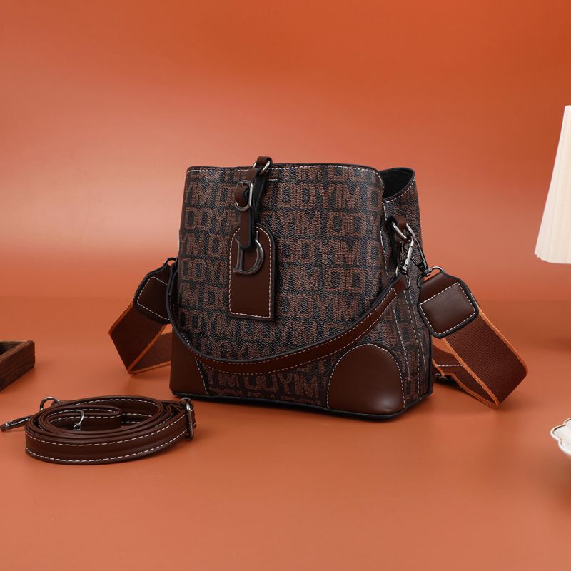 Nowe trendy torebki crossbody na rok 2023.
