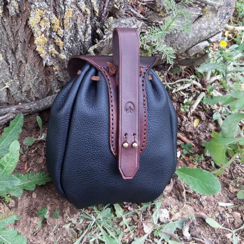 Retro Medieval Leather Waist Bag – EDC Belt Pouch with Drawstring Closure