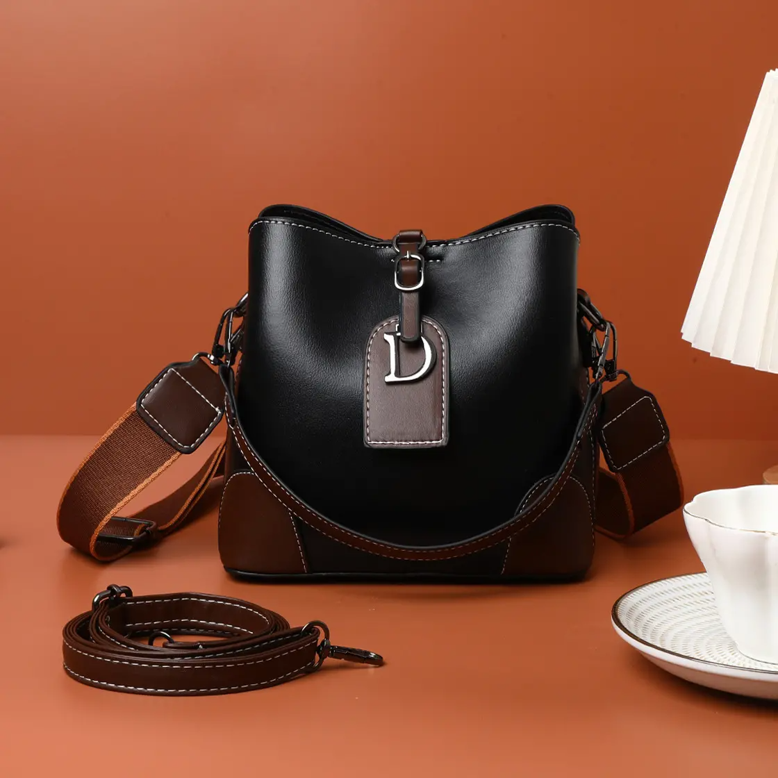 Nowe trendy torebki crossbody na rok 2023.