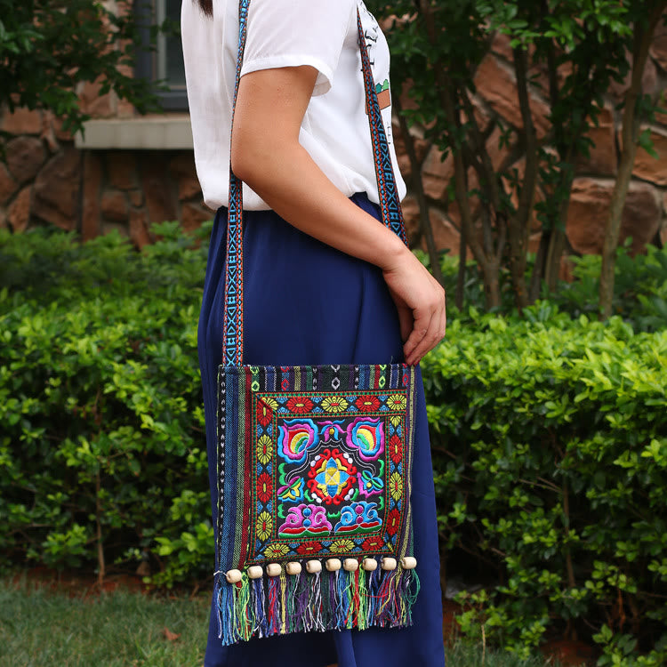 Folk Custom Shoulder Bag for Women – Vintage Embroidery Canvas Crossbody Bag